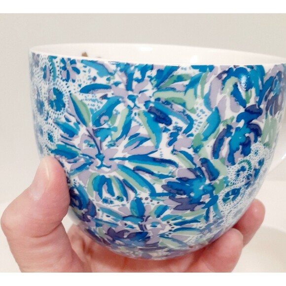 2 Lilly Pulitzer Coffee Cup Mug Teacups Porcelain Blue Floral Gold Handle 12oz - Picture 2 of 9
